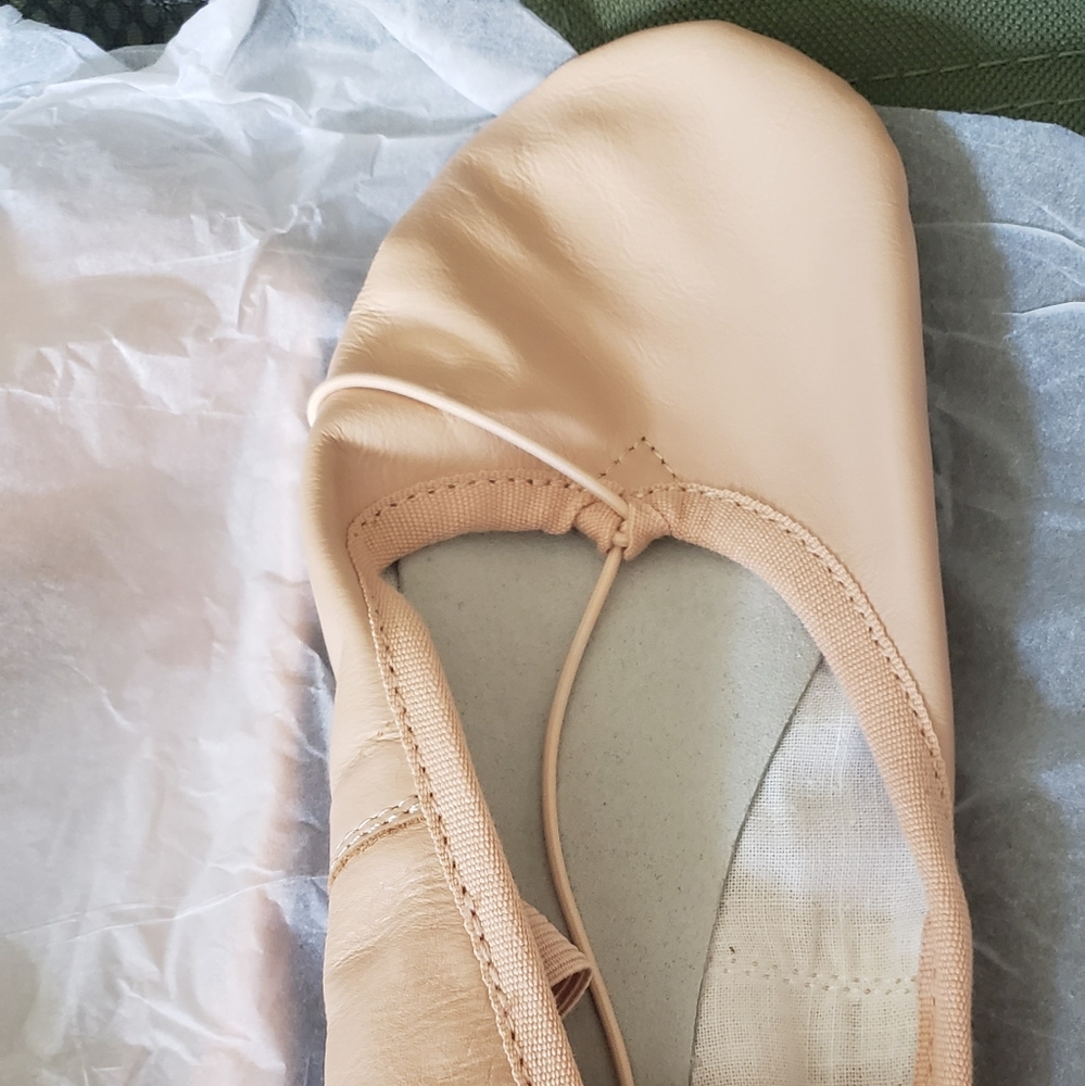 Ballet Shoes girls size 6AM